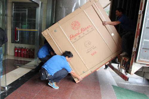 沿河钢琴贵重工艺品无忧运